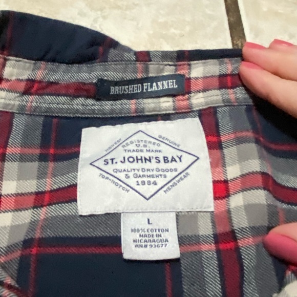 Large flannel - Picture 2 of 3